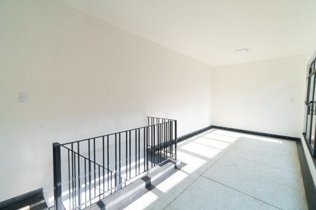 Salão de casa à venda com 3 quartos, 250m² em Jardim Itacolomi, São Paulo