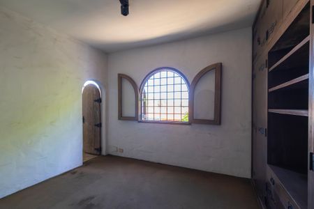 Casa à venda com 2050m², 5 quartos e 8 vagasSuíte 3