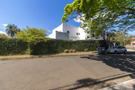 Casa à venda com 2050m², 5 quartos e 8 vagasFachada