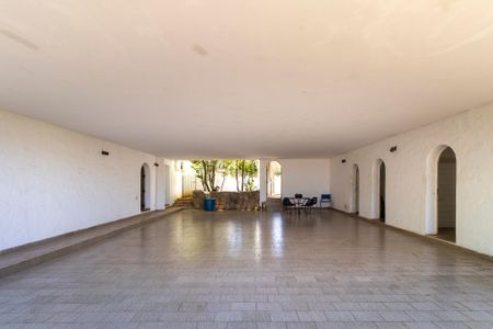 Casa à venda com 2050m², 5 quartos e 8 vagasVagas de garagem