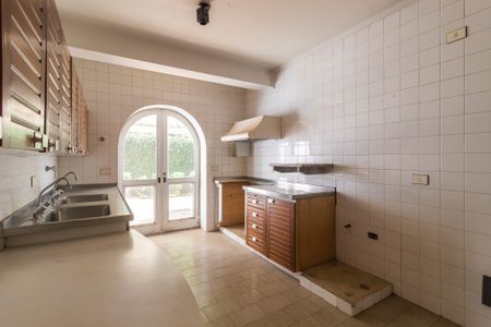 Casa à venda com 2050m², 5 quartos e 8 vagasCozinha