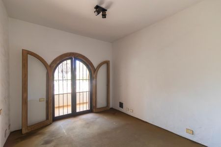 Casa à venda com 2050m², 5 quartos e 8 vagasSuíte 4