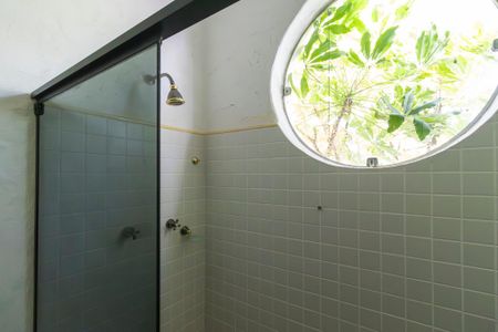 Casa à venda com 2050m², 5 quartos e 8 vagasBanheiro da suíte 4