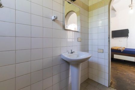 Casa à venda com 2050m², 5 quartos e 8 vagasBanheiro de serviço 2