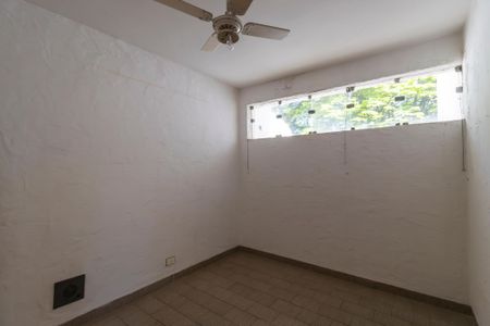 Casa à venda com 2050m², 5 quartos e 8 vagasCopa