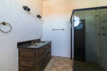 Casa à venda com 2050m², 5 quartos e 8 vagasBanheiro da suíte 3