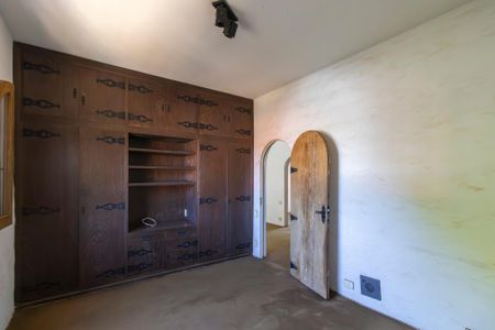 Casa à venda com 2050m², 5 quartos e 8 vagasSuíte 3