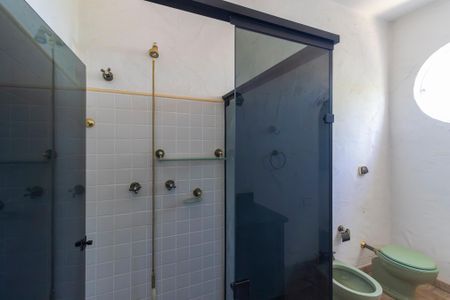 Casa à venda com 2050m², 5 quartos e 8 vagasBanheiro da suíte 3