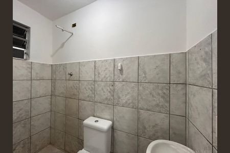 Banheiro de casa para alugar com 1 quarto, 52m² em Jardim Centenario, São Paulo