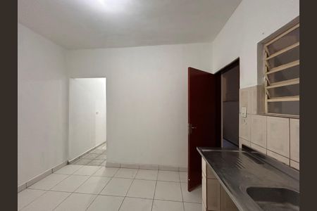 Casa para alugar com 52m², 1 quarto e sem vaga Casa para alugar com 52m², 1 quarto e sem vagaCozinha