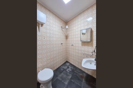 Casa à venda com 157m², 2 quartos e 3 vagasBanheiro de Serviço