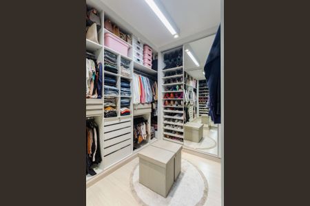 Apartamento à venda com 140m², 4 quartos e 3 vagasCloset do Quarto 3