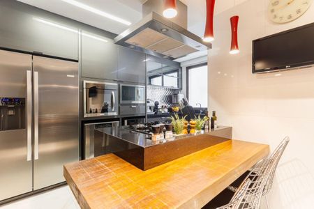 Cozinha de apartamento à venda com 4 quartos, 140m² em Buritis, Belo Horizonte