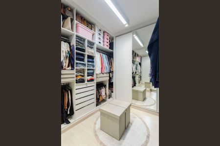 Apartamento à venda com 140m², 4 quartos e 3 vagasCloset do Quarto 3