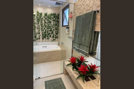 Apartamento à venda com 140m², 4 quartos e 3 vagasBanheiro do Quarto 3