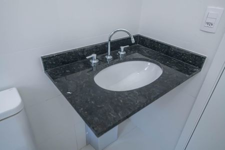 Apartamento à venda com 81m², 3 quartos e 1 vagaBanheiro Social