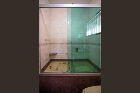 Casa para alugar com 185m², 3 quartos e 2 vagasBanheiro da Suíte