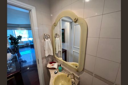 Apartamento à venda com 174m², 4 quartos e 4 vagasLavabo