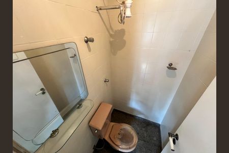 Apartamento à venda com 174m², 4 quartos e 4 vagasBanheiro de serviço