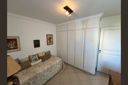 Apartamento à venda com 174m², 4 quartos e 4 vagasQuarto 2