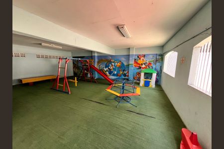 Apartamento à venda com 174m², 4 quartos e 4 vagasÁrea comum - Playground