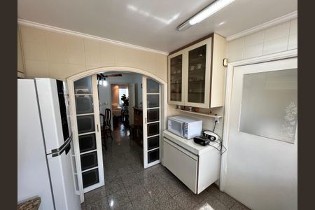 Apartamento à venda com 174m², 4 quartos e 4 vagasCozinha