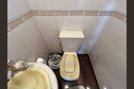 Apartamento à venda com 174m², 4 quartos e 4 vagasLavabo