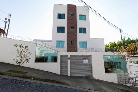 Apartamento para alugar com 66m², 3 quartos e 1 vaga Apartamento para alugar com 66m², 3 quartos e 1 vagaFachada