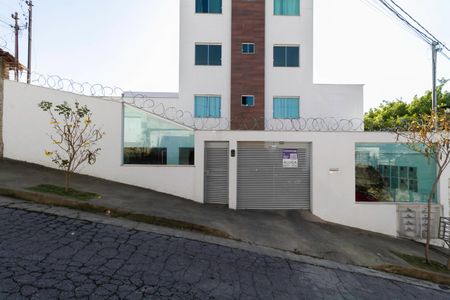 Apartamento para alugar com 66m², 3 quartos e 1 vaga Apartamento para alugar com 66m², 3 quartos e 1 vagaFachada