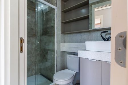 Apartamento à venda com 41m², 2 quartos e sem vaga Apartamento à venda com 41m², 2 quartos e sem vagaBanheiro Social