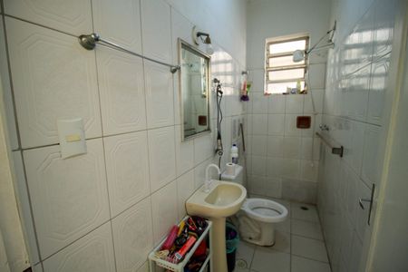 Casa à venda com 150m², 3 quartos e 3 vagasBanheiro 2
