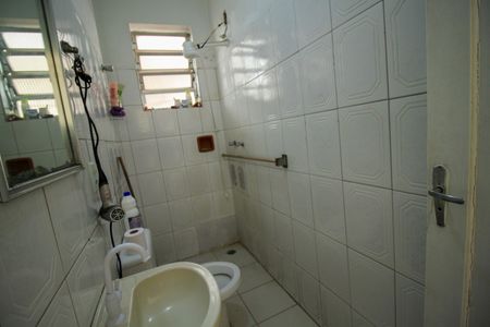 Casa à venda com 150m², 3 quartos e 3 vagasBanheiro 2