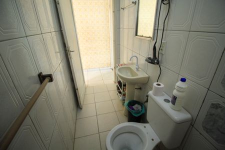 Casa à venda com 150m², 3 quartos e 3 vagasBanheiro 2