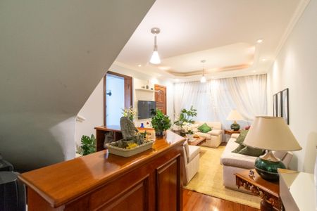 Casa à venda com 650m², 3 quartos e 2 vagas Casa à venda com 650m², 3 quartos e 2 vagasSala