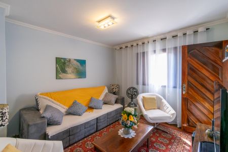 Casa à venda com 650m², 3 quartos e 2 vagas Casa à venda com 650m², 3 quartos e 2 vagasSala de TV