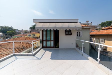Casa à venda com 650m², 3 quartos e 2 vagas Casa à venda com 650m², 3 quartos e 2 vagasVaranda da suíte 2