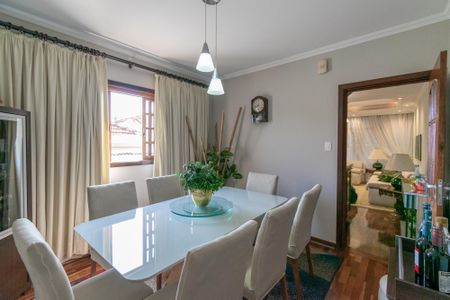 Casa à venda com 650m², 3 quartos e 2 vagas Casa à venda com 650m², 3 quartos e 2 vagasSala de Jantar