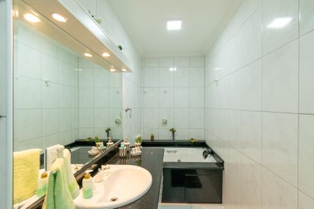 Casa à venda com 650m², 3 quartos e 2 vagas Casa à venda com 650m², 3 quartos e 2 vagasBanheiro da Suíte 1