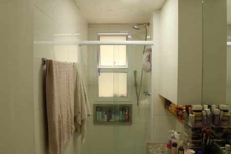 Apartamento à venda com 101m², 2 quartos e 2 vagasBanheiro da Suíte 2