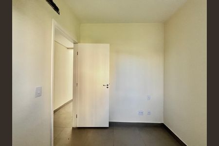 Apartamento à venda com 76m², 3 quartos e 2 vagasQuarto 2