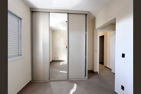 Apartamento à venda com 76m², 3 quartos e 2 vagasSuíte 3