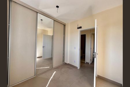 Apartamento à venda com 76m², 3 quartos e 2 vagasQuarto