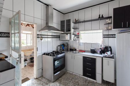 Casa para alugar com 115m², 3 quartos e 2 vagasCozinha