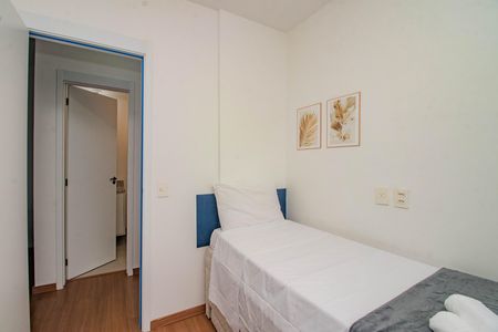 Quarto de apartamento para alugar com 2 quartos, 72m² em Passo D’areia, Porto Alegre