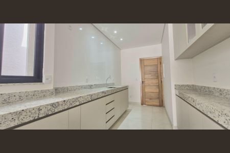 Casa à venda com 288m², 3 quartos e 4 vagas Casa à venda com 288m², 3 quartos e 4 vagasCozinha