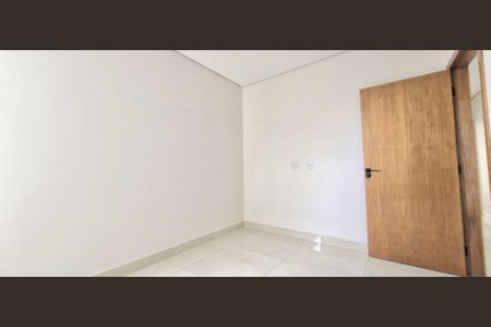 Casa à venda com 288m², 3 quartos e 4 vagas Casa à venda com 288m², 3 quartos e 4 vagasQuarto 2