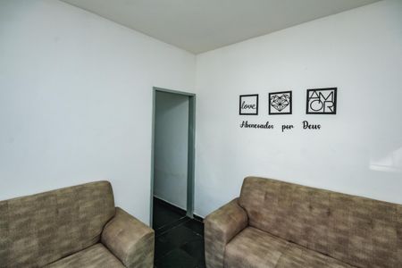 Casa à venda com 100m², 2 quartos e 15 vagasSala