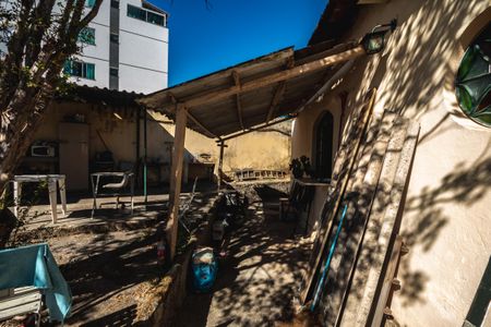 Casa à venda com 100m², 2 quartos e 15 vagasQuintal