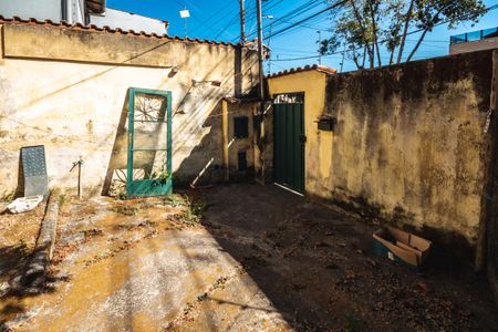 Casa à venda com 100m², 2 quartos e 15 vagasQuintal