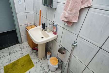 Casa à venda com 100m², 2 quartos e 15 vagasBanheiro Social